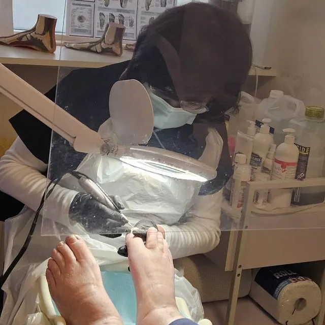 Pedicure Debby Siem aan het werk